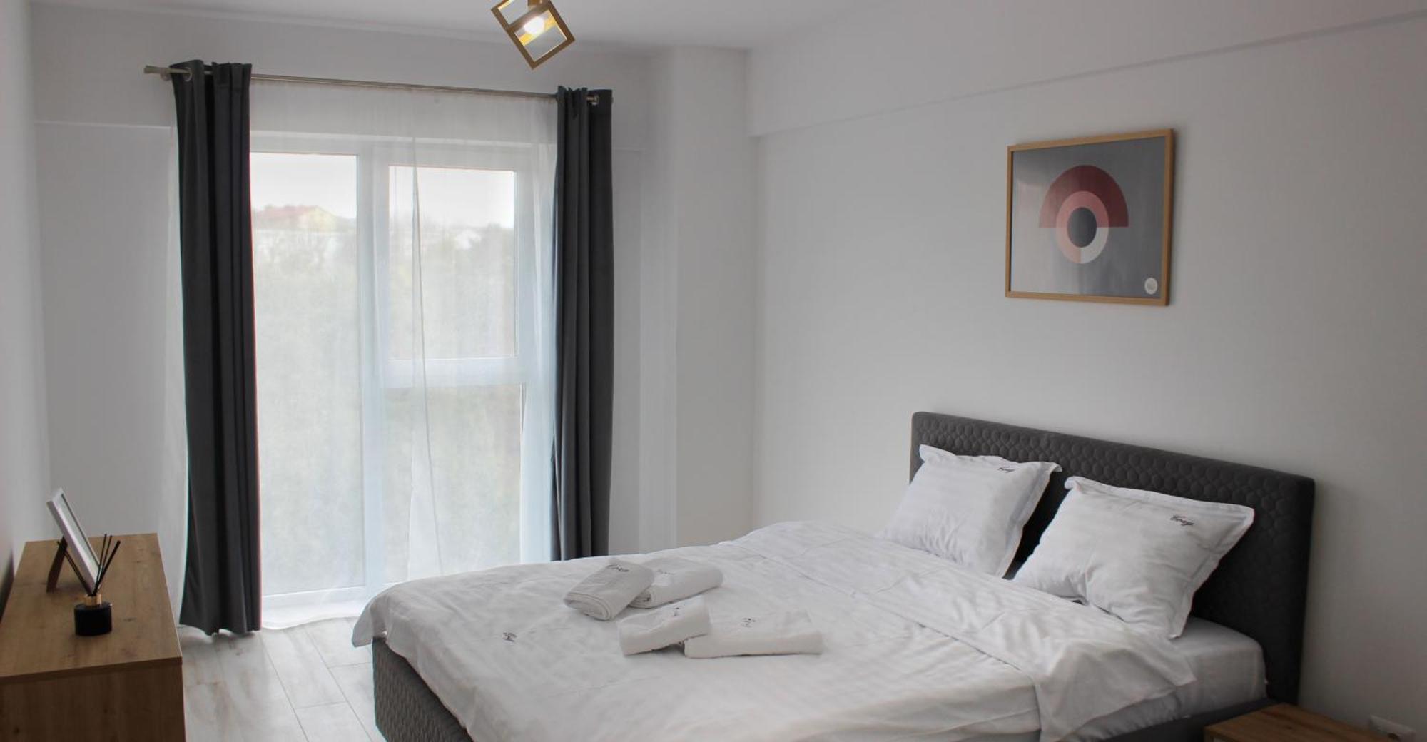Deluxe Apartments On G Enescu Blvd Near Stefan Cel Mare University Suceava Exterior photo