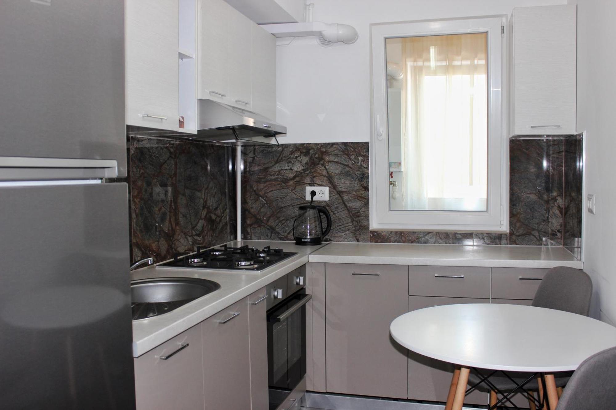 Deluxe Apartments On G Enescu Blvd Near Stefan Cel Mare University Suceava Exterior photo